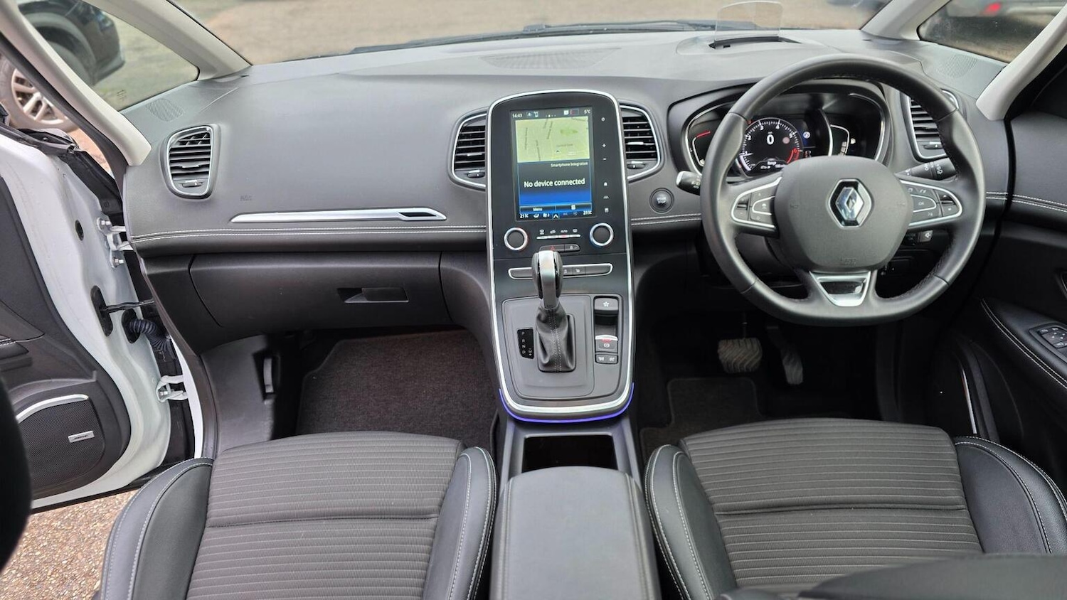 Used Renault Grand Scenic 2020 for sale - 77342591: Photo 14