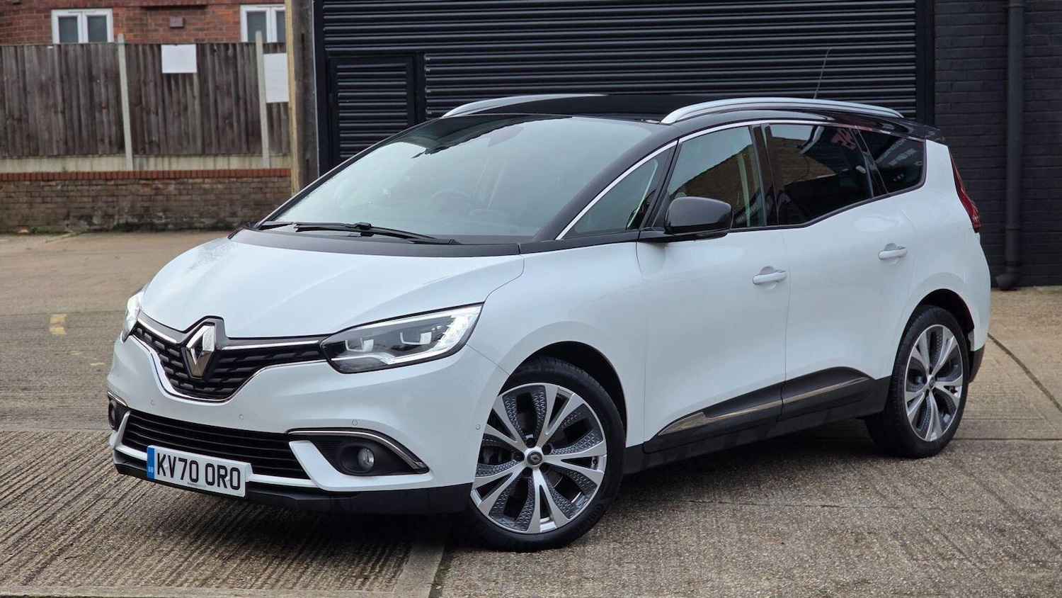 Used Renault Grand Scenic 2020 for sale - 77342591: Photo 2