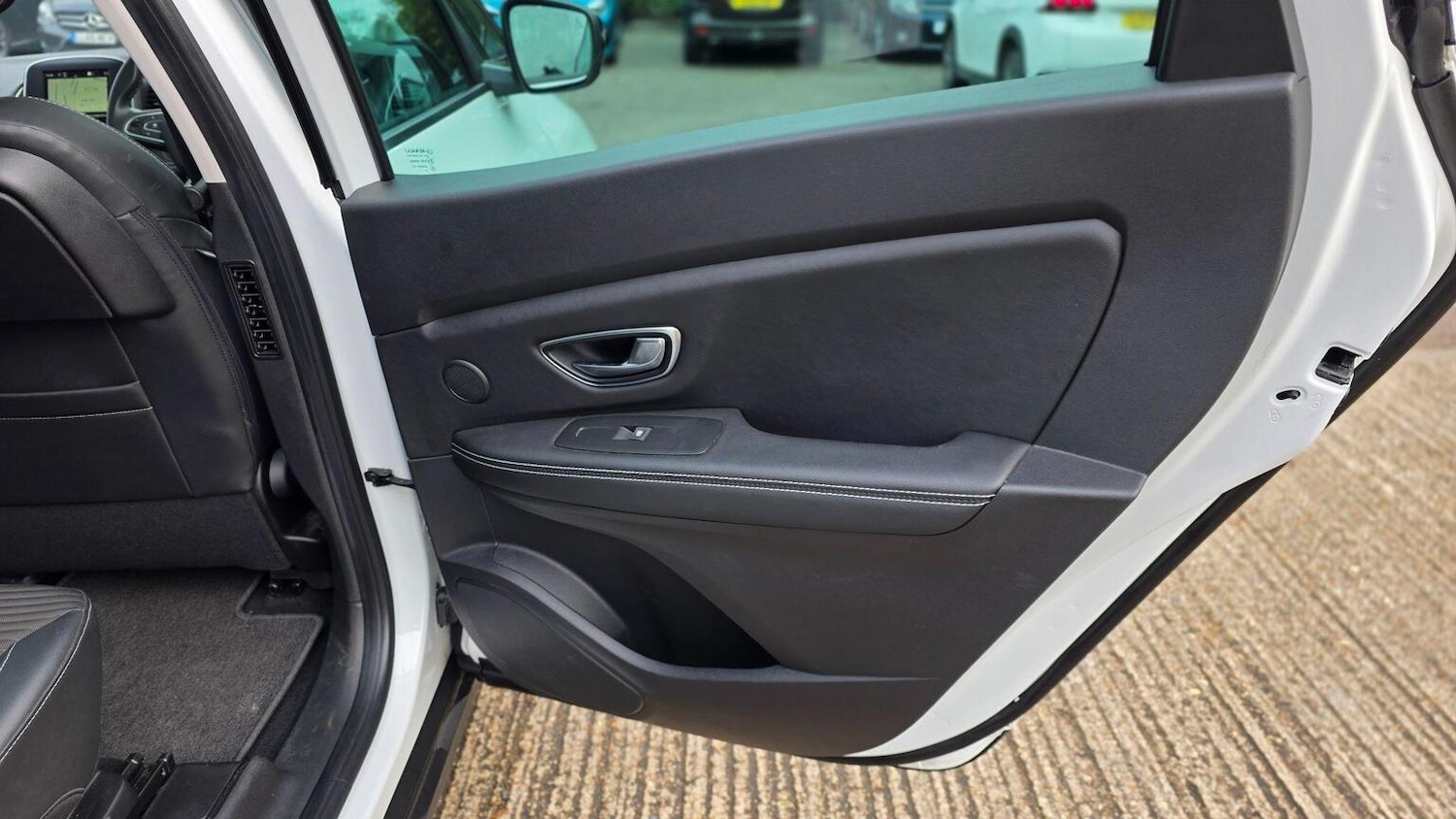 Used Renault Grand Scenic 2020 for sale - 77342591: Photo 41