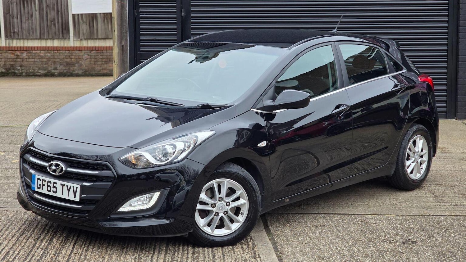Used Hyundai i30 2015 for sale - 77656308: Photo 1