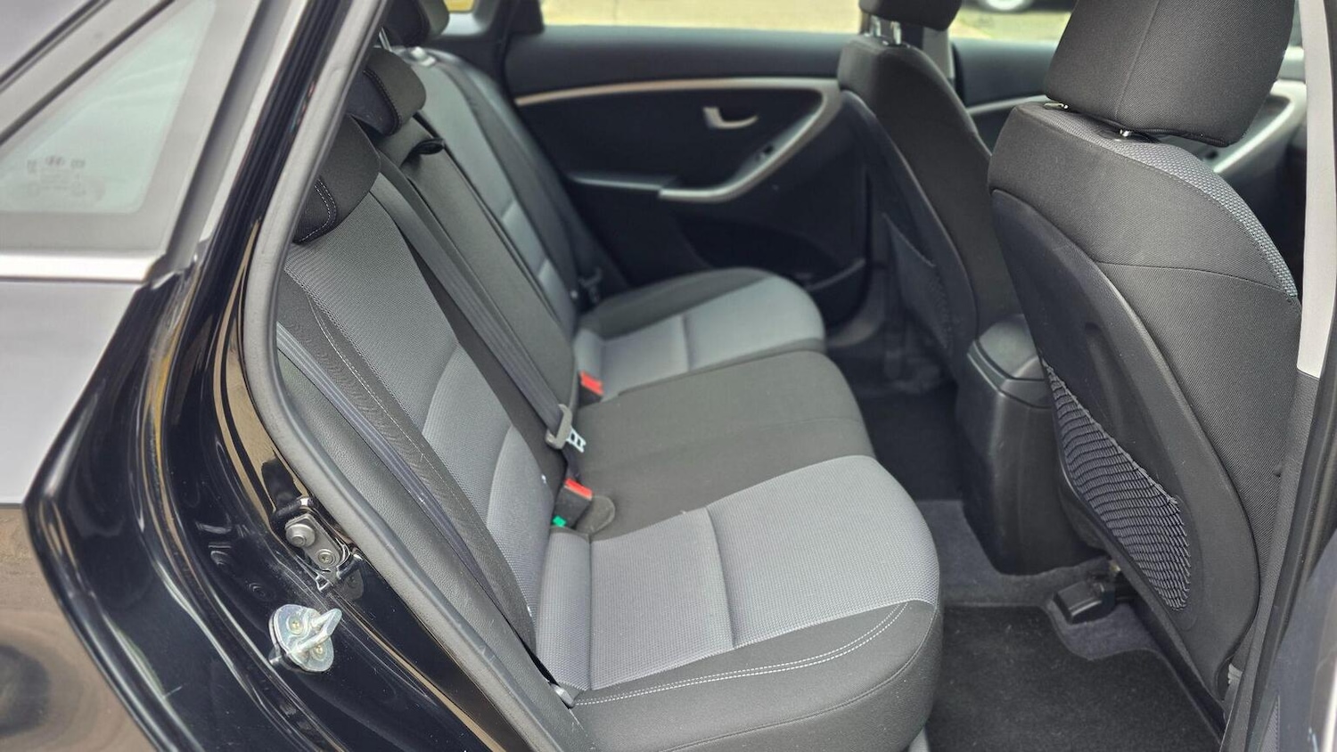 Used Hyundai i30 2015 for sale - 77656308: Photo 32