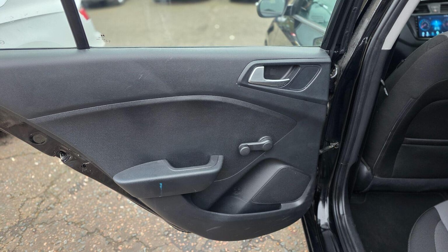 Used Hyundai i20 2017 for sale - 77635334: Photo 27