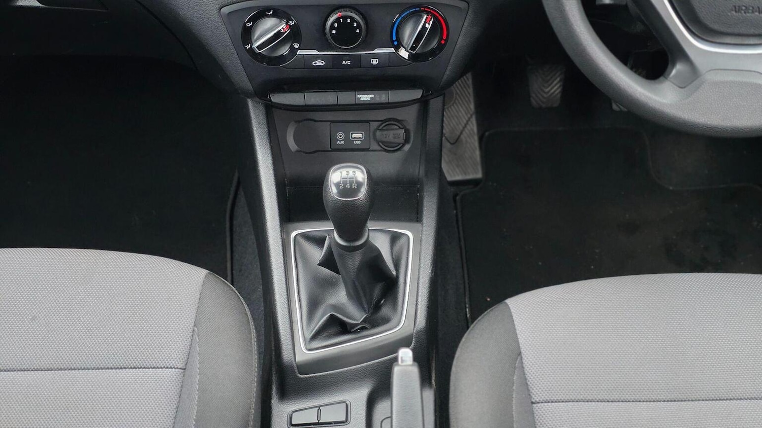 Used Hyundai i20 2017 for sale - 77635334: Photo 28