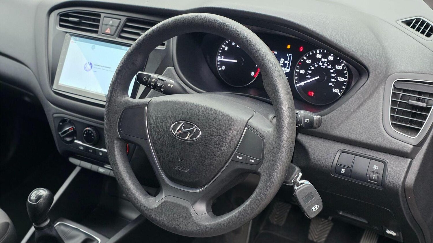 Used Hyundai i20 2017 for sale - 77635334: Photo 33