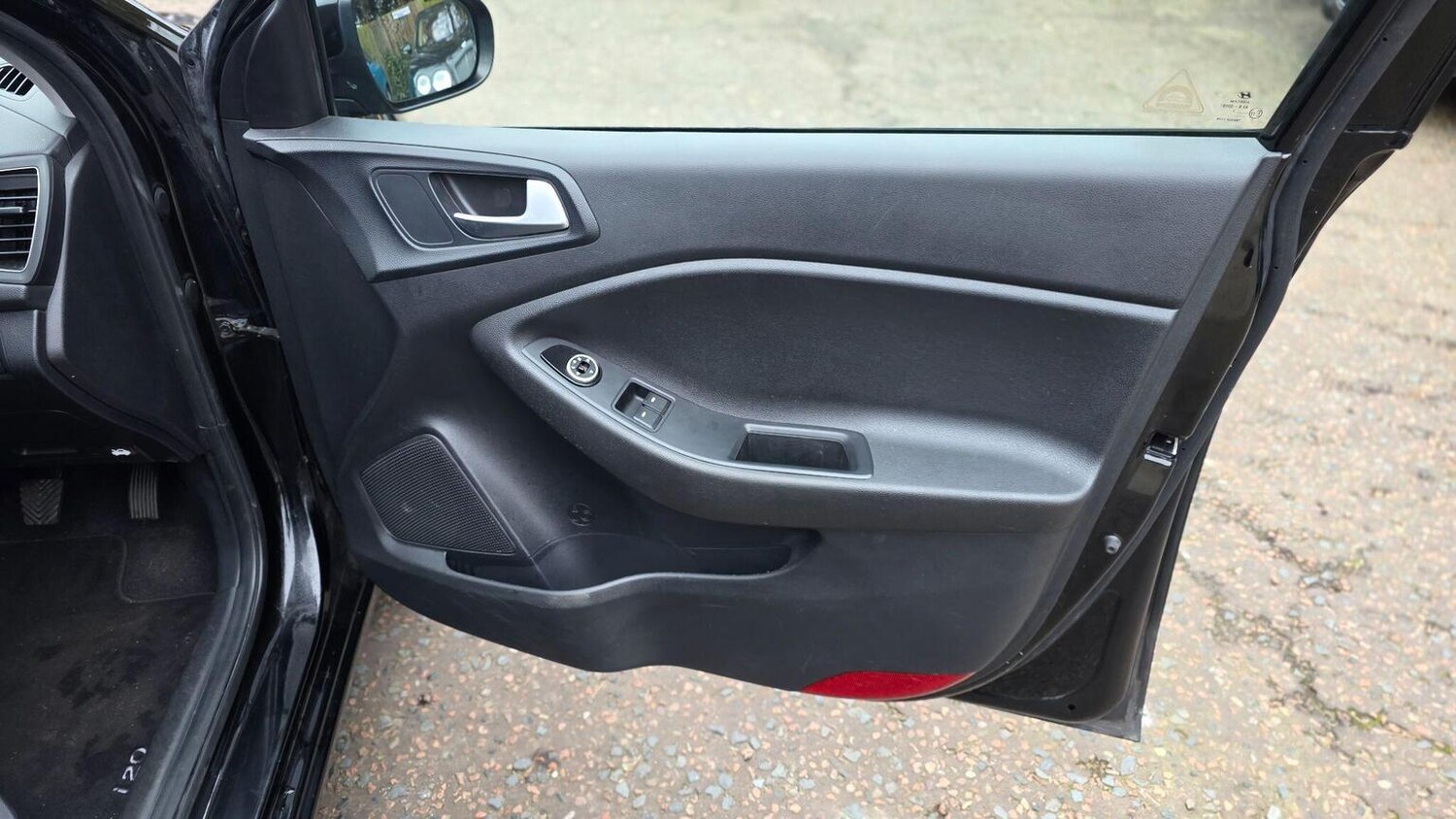 Used Hyundai i20 2017 for sale - 77635334: Photo 36