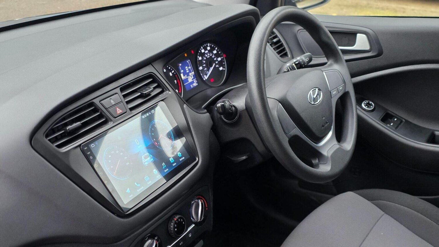 Used Hyundai i20 2017 for sale - 77635334: Photo 37