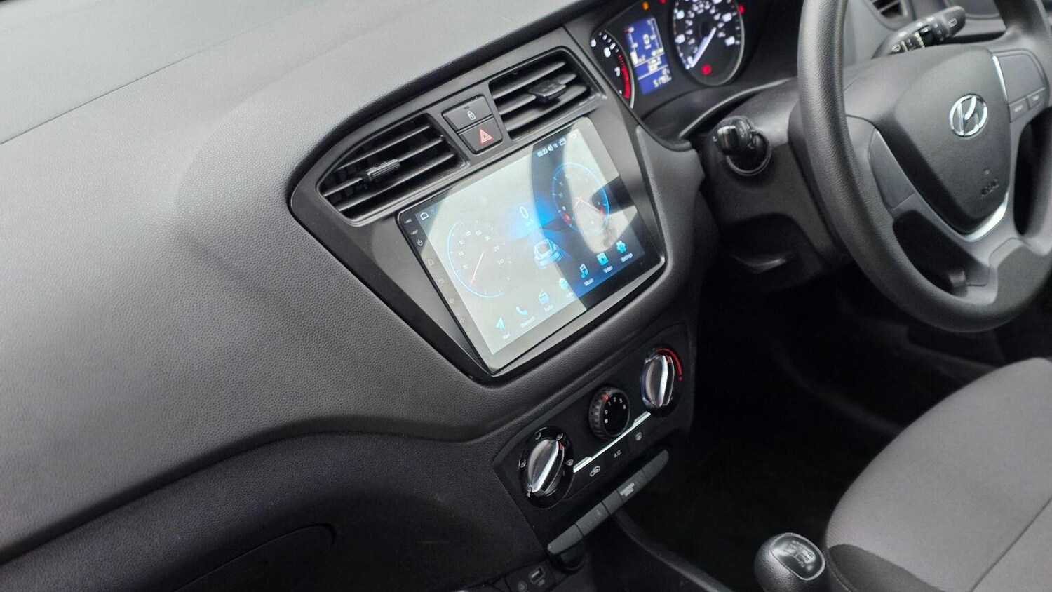 Used Hyundai i20 2017 for sale - 77635334: Photo 38