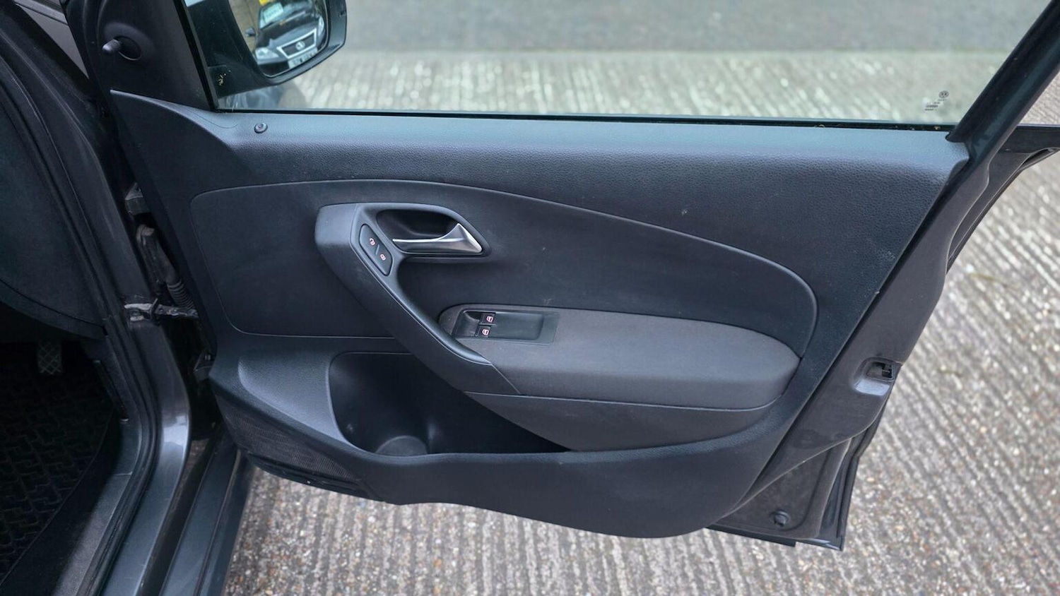 Used Volkswagen Polo 2010 for sale - 77921288: Photo 22