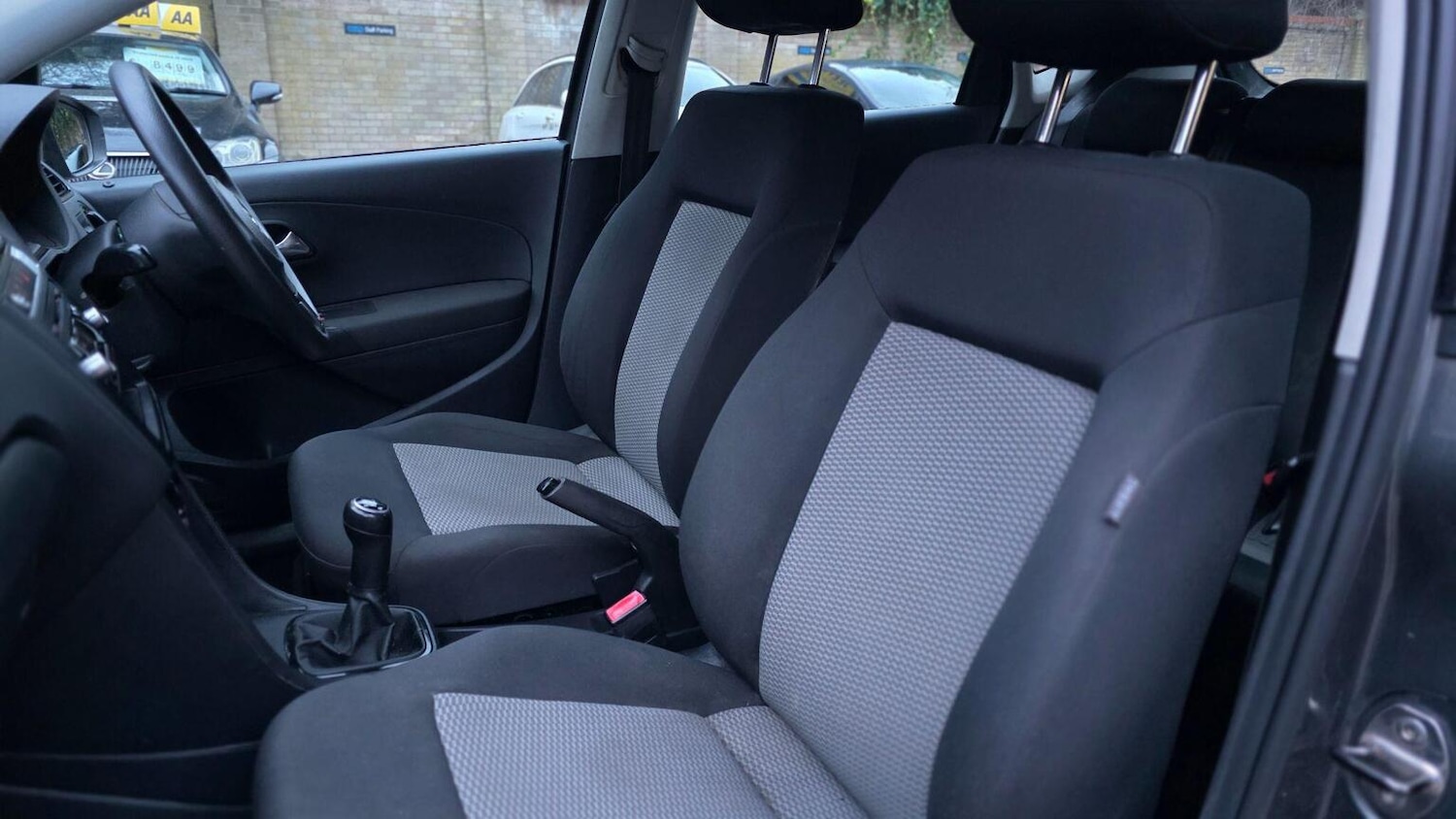 Used Volkswagen Polo 2010 for sale - 77921288: Photo 28