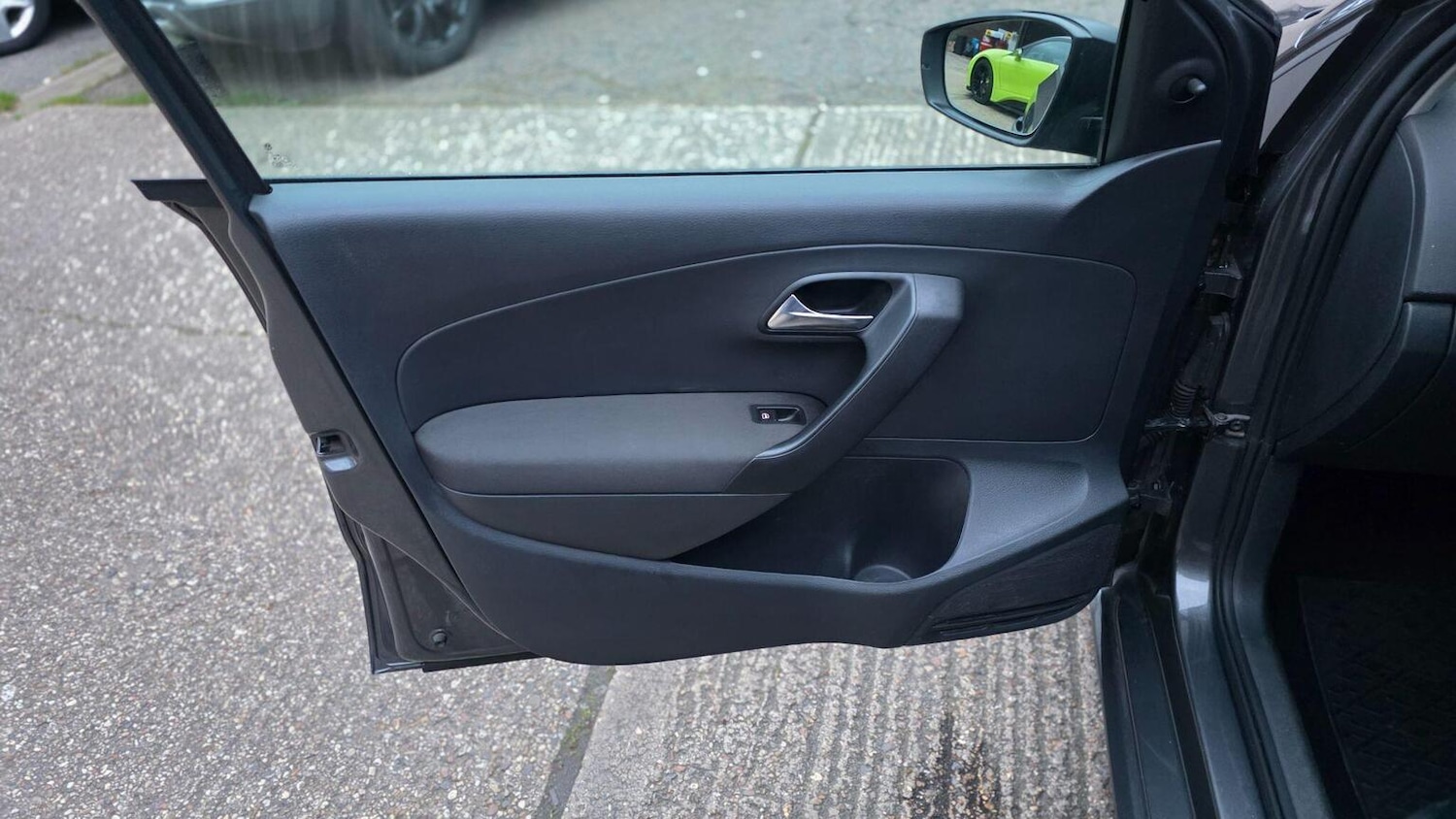 Used Volkswagen Polo 2010 for sale - 77921288: Photo 30