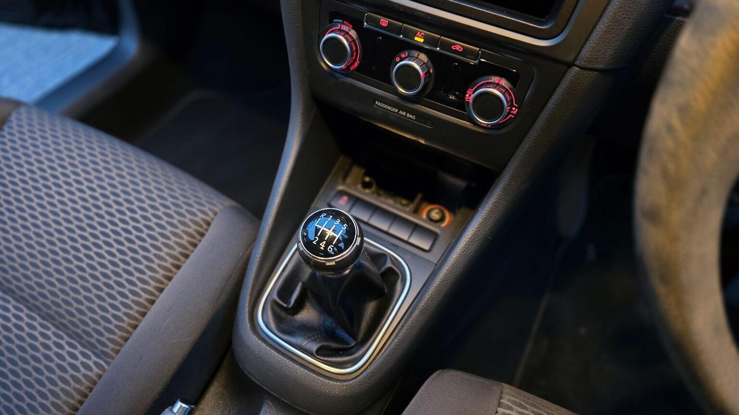 Used Volkswagen Golf 2010 for sale - 77516074: Photo 16