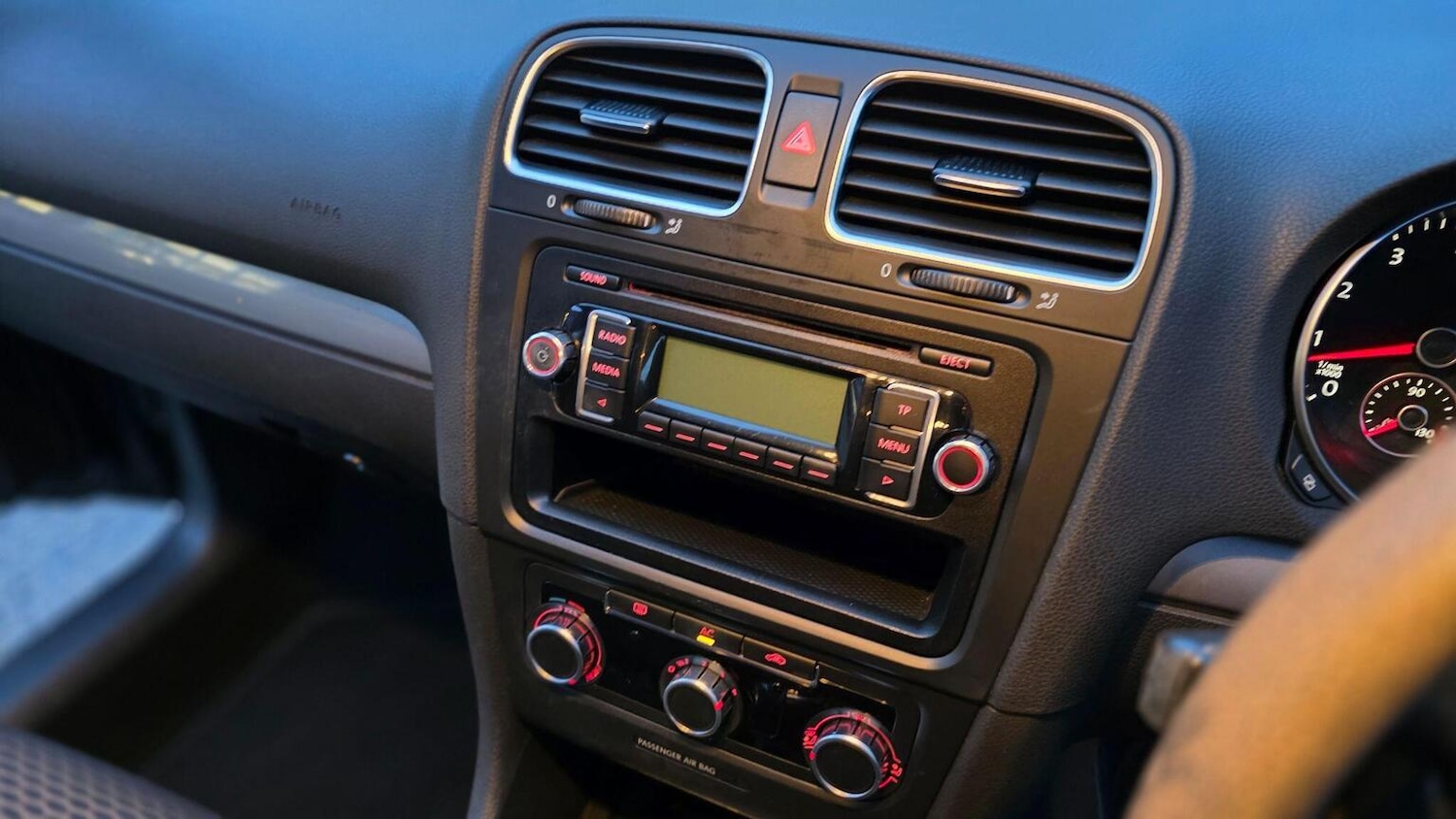 Used Volkswagen Golf 2010 for sale - 77516074: Photo 17