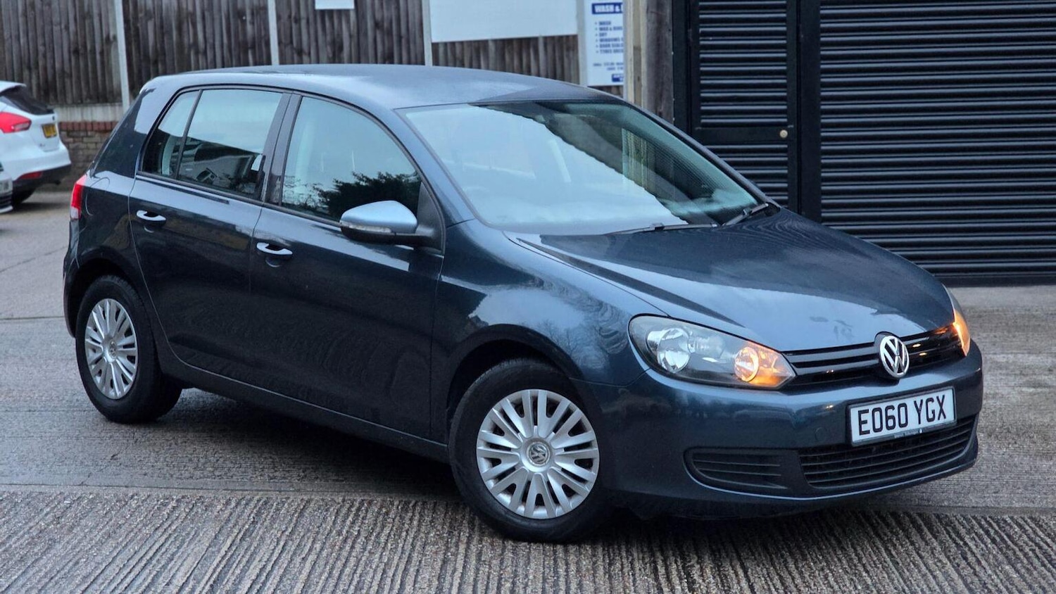 Used Volkswagen Golf 2010 for sale - 77516074: Photo 2