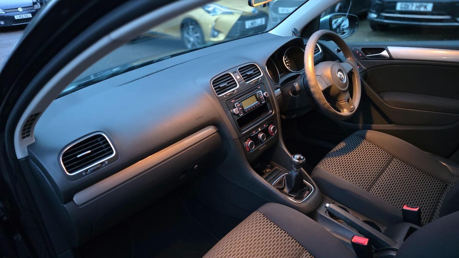 Used Volkswagen Golf 2010 for sale - 77516074: Photo 20