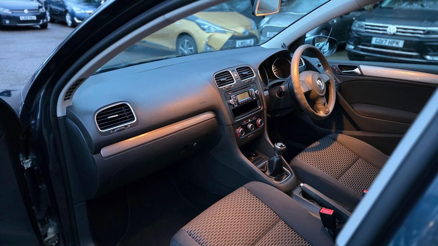 Used Volkswagen Golf 2010 for sale - 77516074: Photo 28