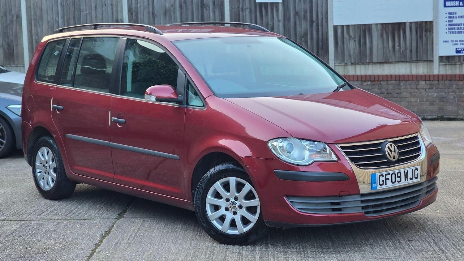 Used Volkswagen Touran 2009 for sale - 77774785: Photo 2