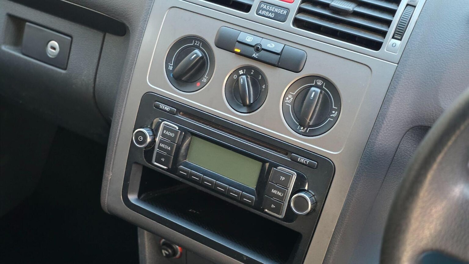 Used Volkswagen Touran 2009 for sale - 77774785: Photo 20