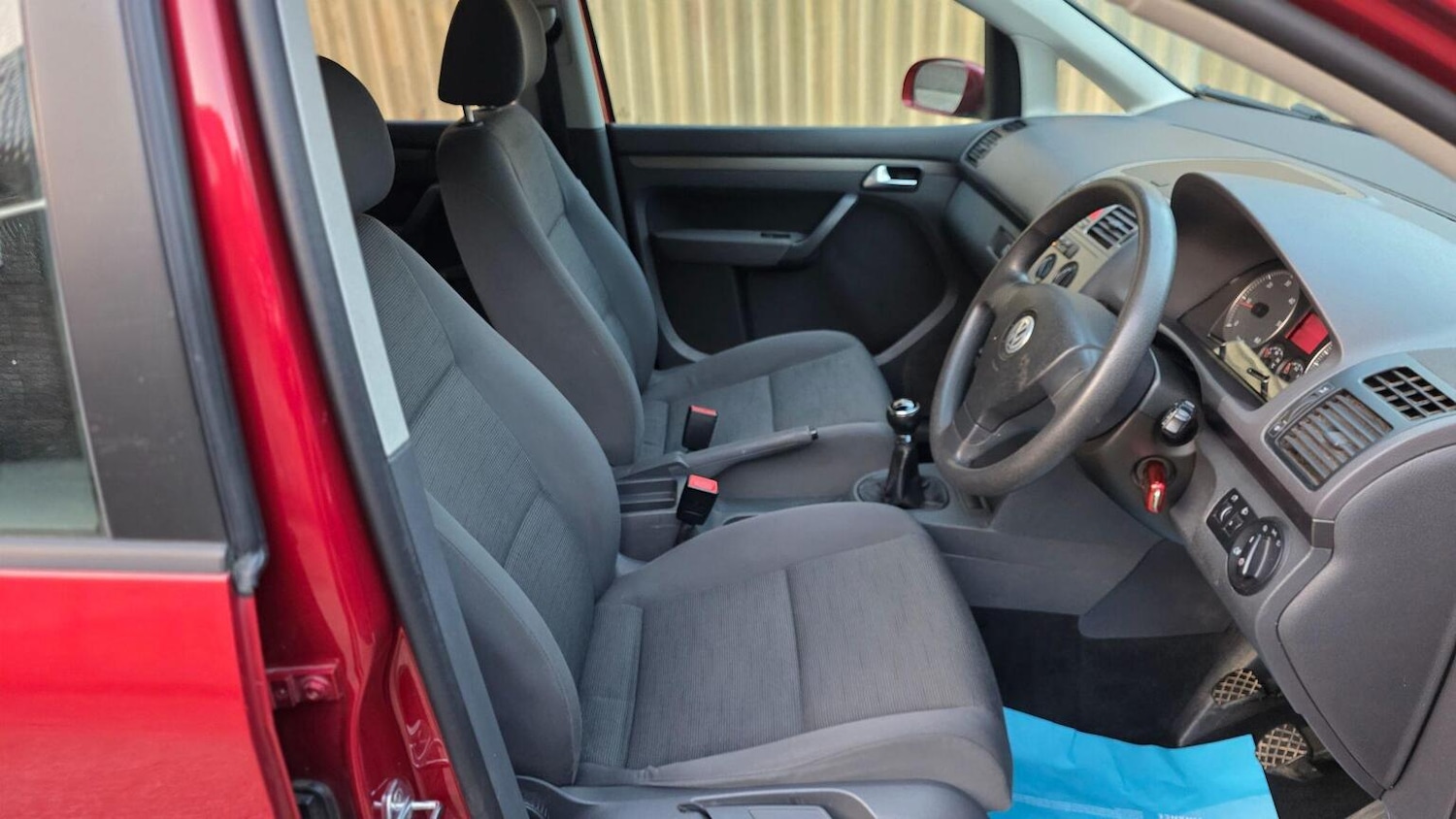 Used Volkswagen Touran 2009 for sale - 77774785: Photo 21