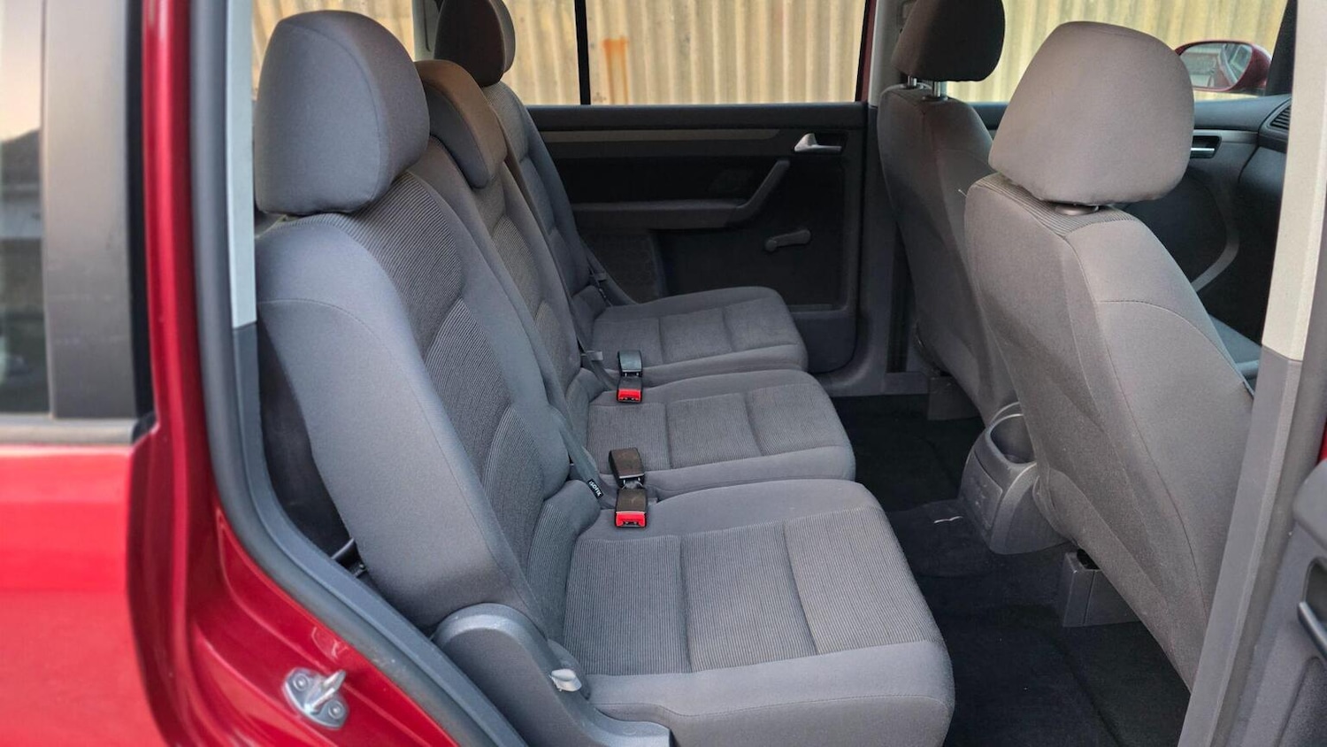 Used Volkswagen Touran 2009 for sale - 77774785: Photo 24