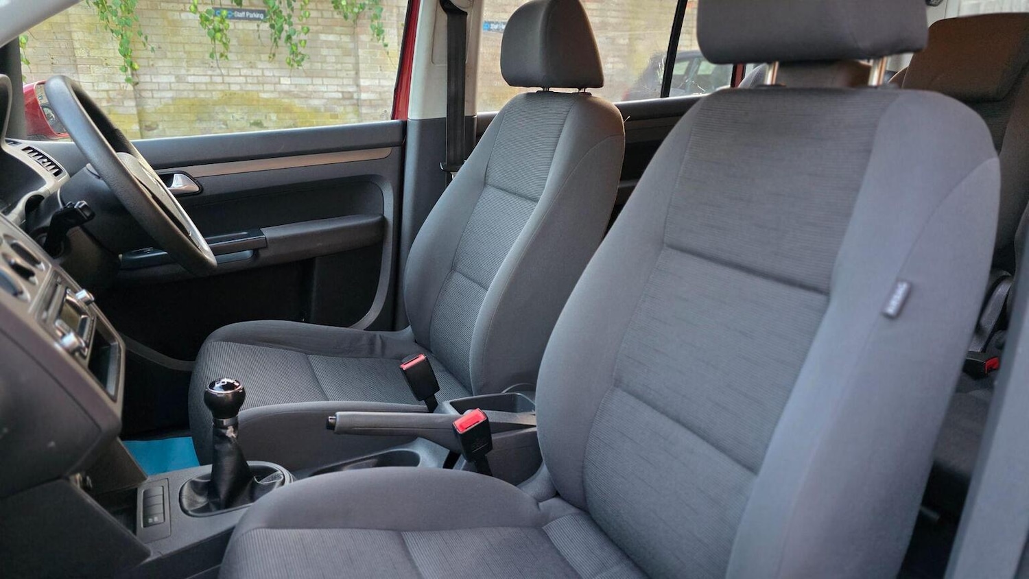 Used Volkswagen Touran 2009 for sale - 77774785: Photo 33