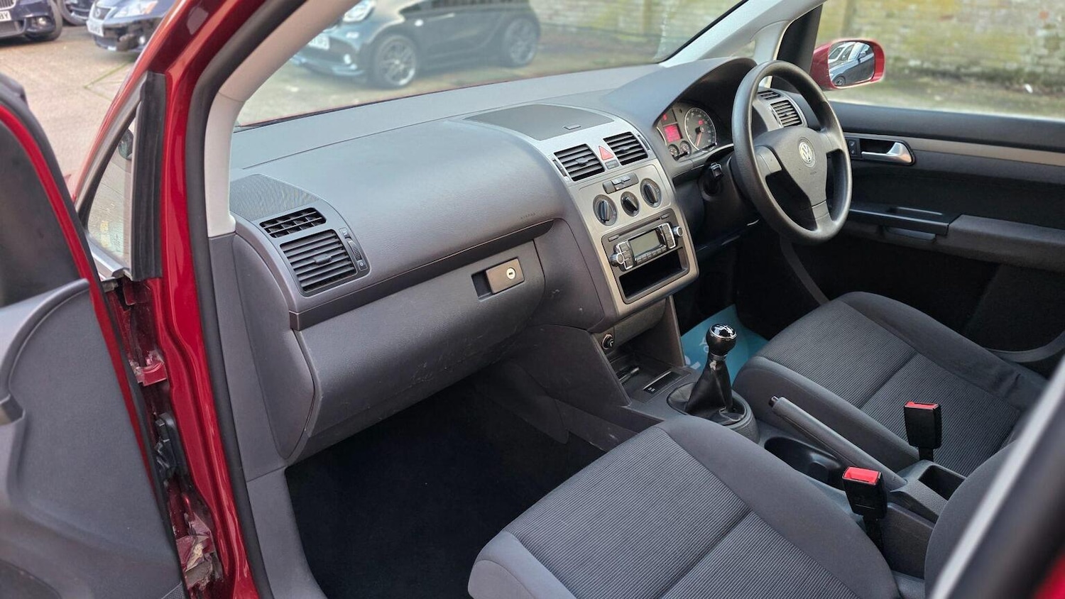 Used Volkswagen Touran 2009 for sale - 77774785: Photo 34