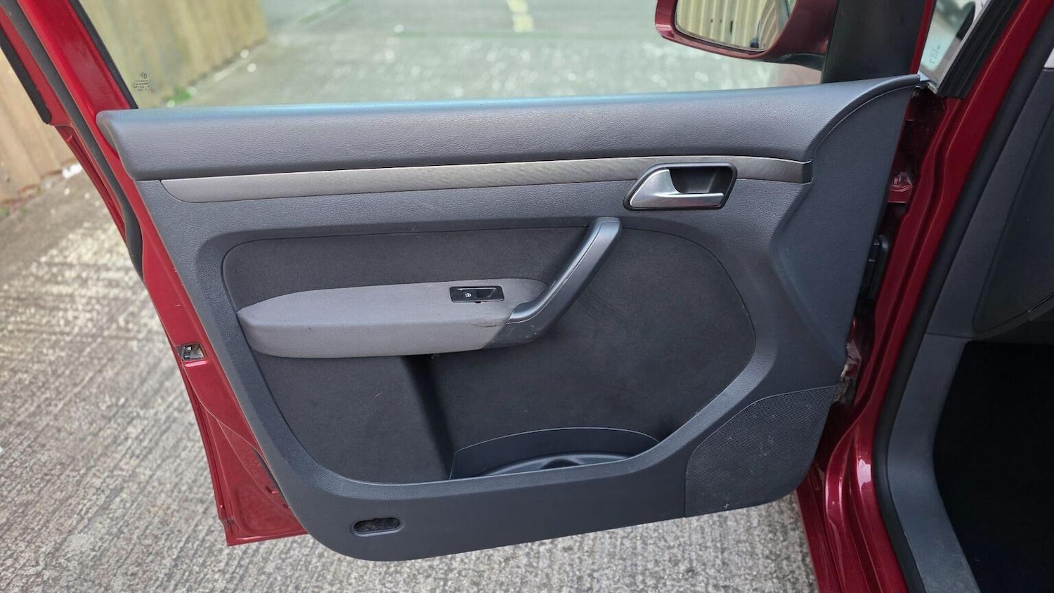 Used Volkswagen Touran 2009 for sale - 77774785: Photo 35