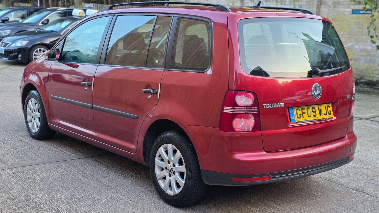 Used Volkswagen Touran 2009 for sale - 77774785: Photo 8