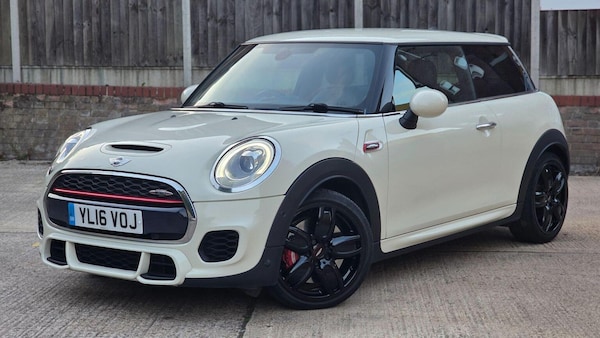 Used MINI Hatch 2016 for sale - 76030603: Photo 1
