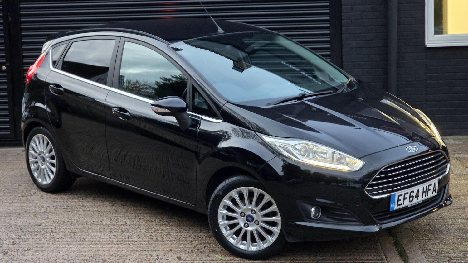 Used Ford Fiesta 2015 for sale - 76430896: Photo 1