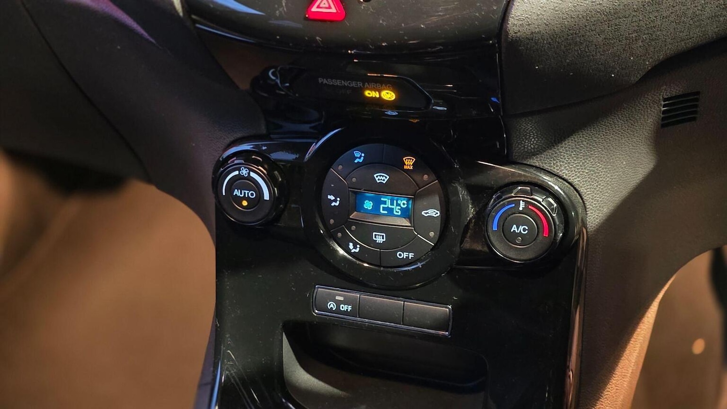 Used Ford Fiesta 2015 for sale - 76430896: Photo 12