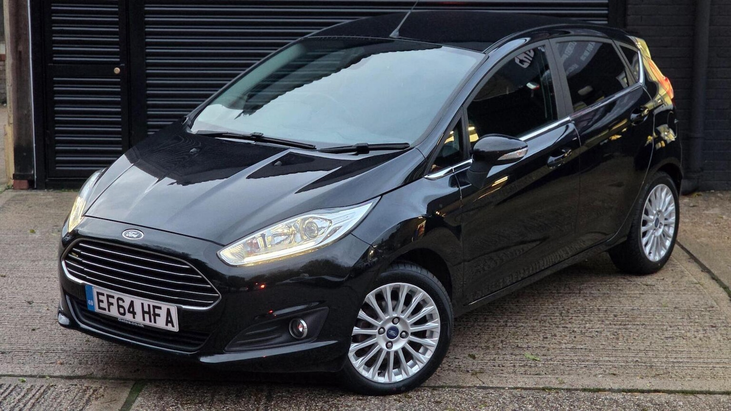 Used Ford Fiesta 2015 for sale - 76430896: Photo 2