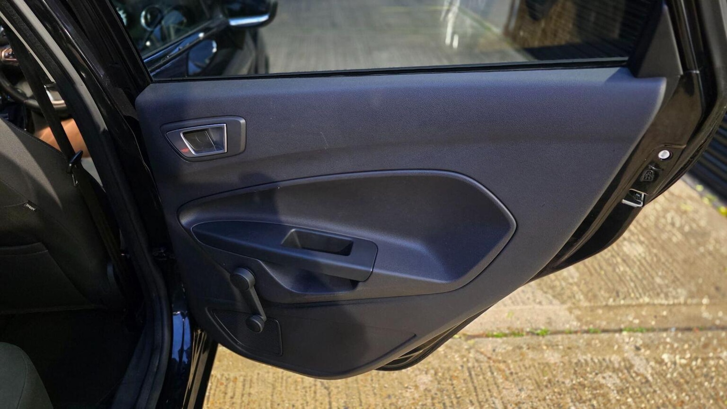 Used Ford Fiesta 2015 for sale - 76430896: Photo 26