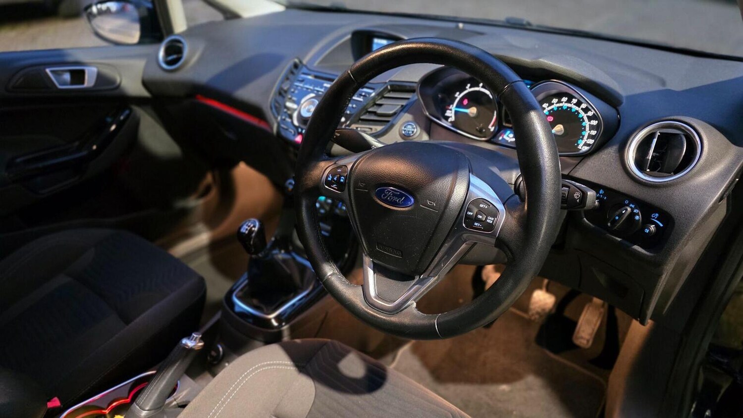 Used Ford Fiesta 2015 for sale - 76430896: Photo 29