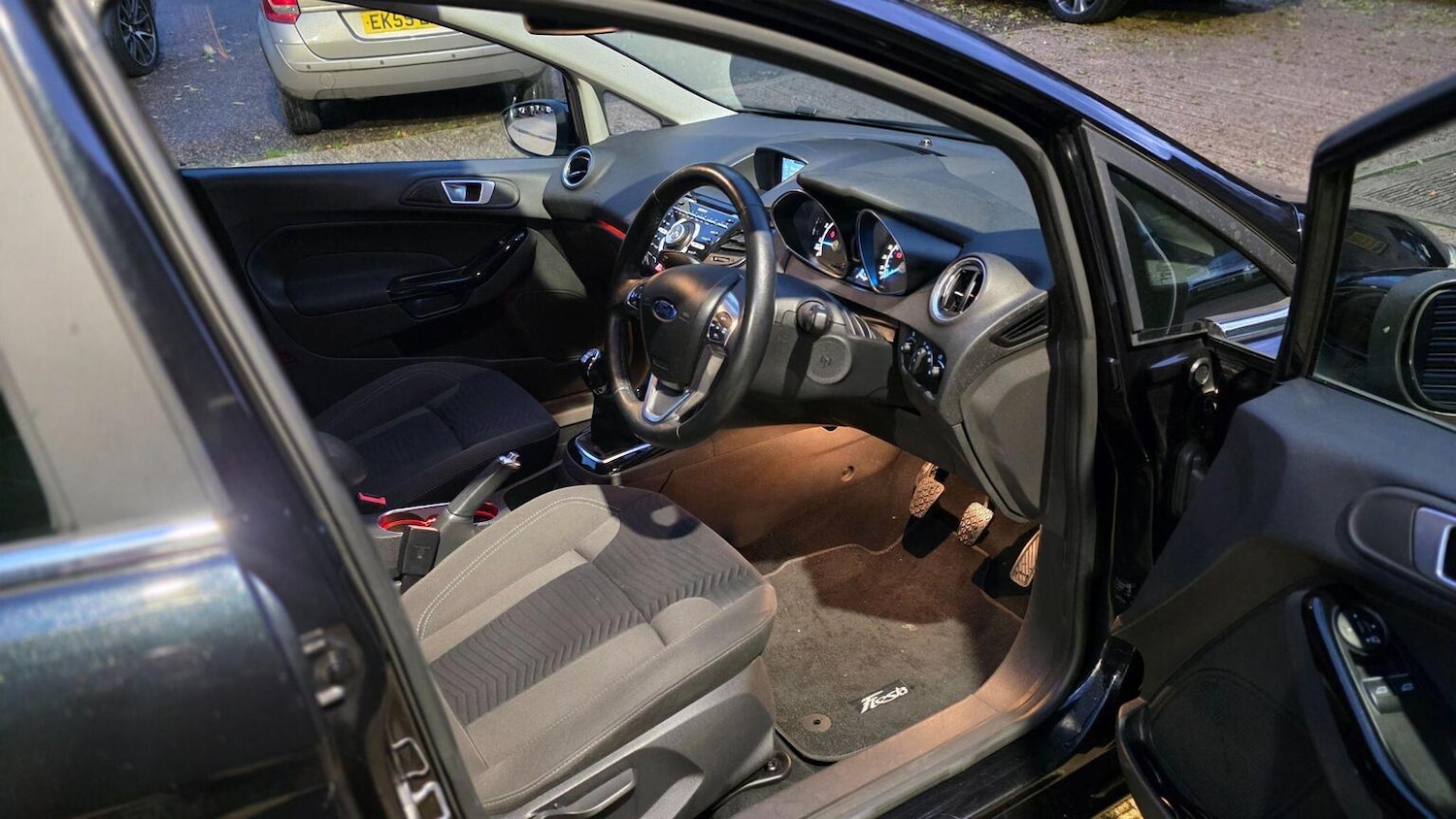 Used Ford Fiesta 2015 for sale - 76430896: Photo 30