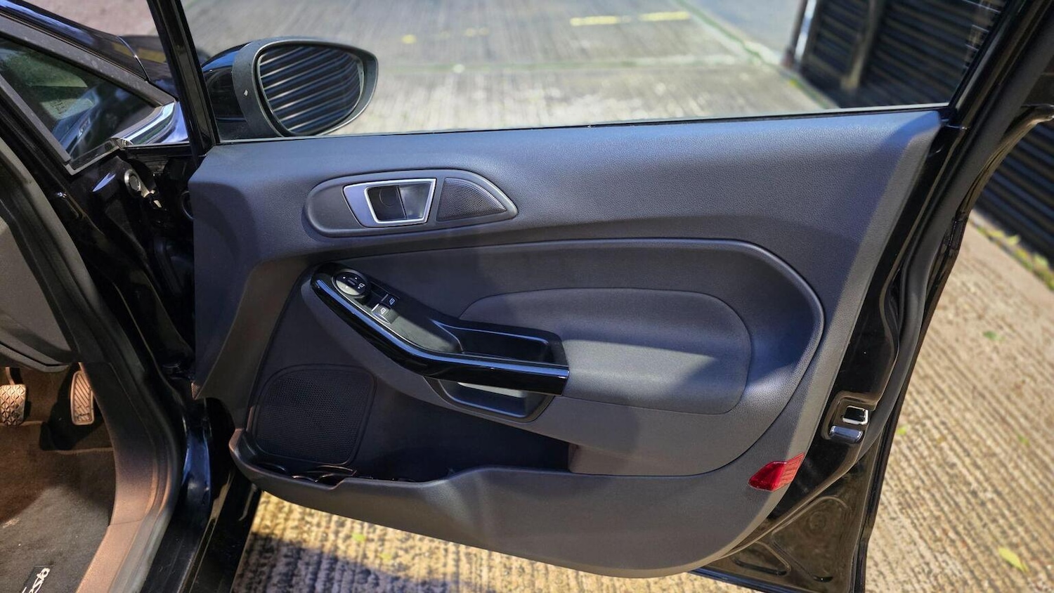 Used Ford Fiesta 2015 for sale - 76430896: Photo 31