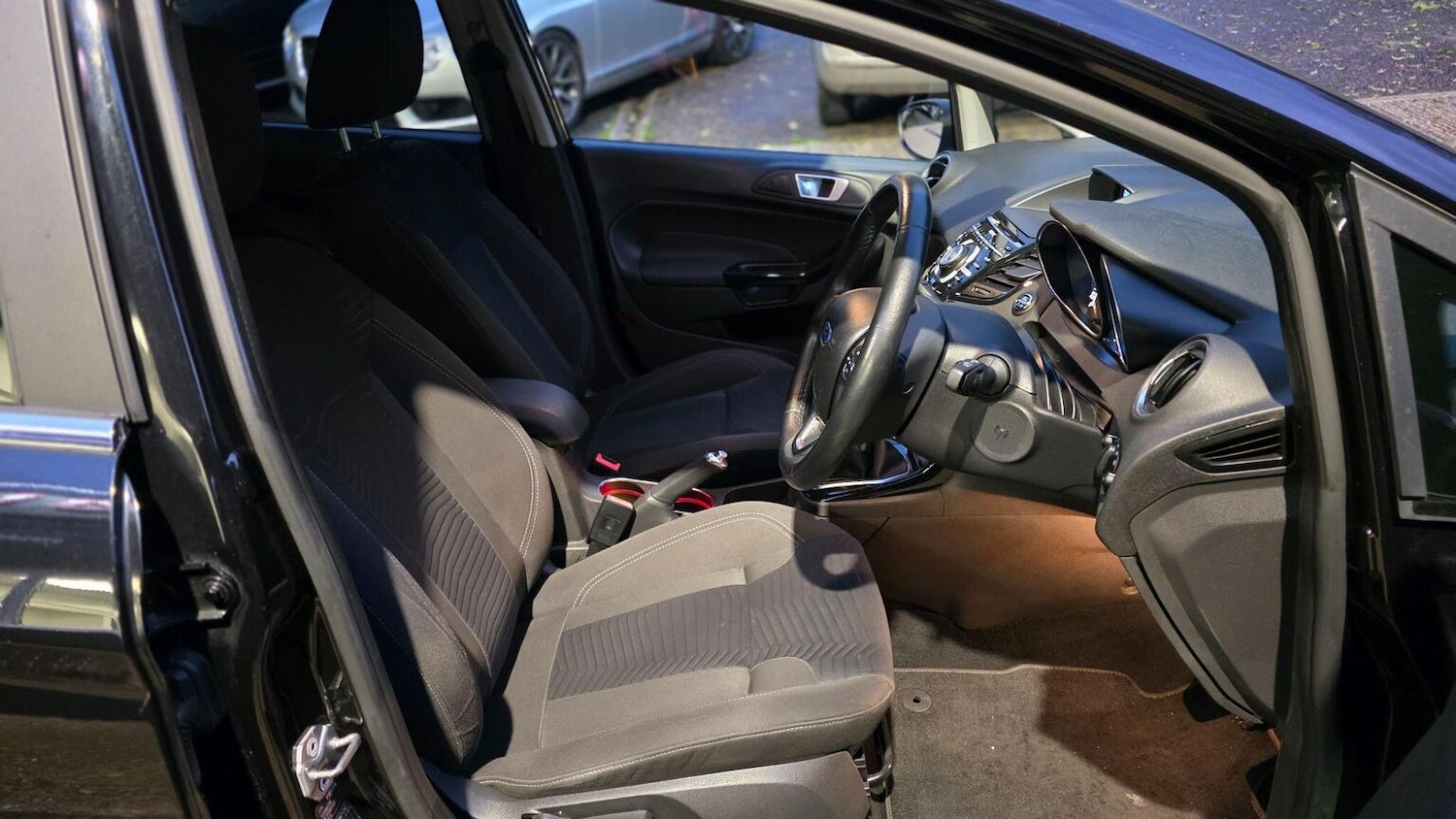 Used Ford Fiesta 2015 for sale - 76430896: Photo 9