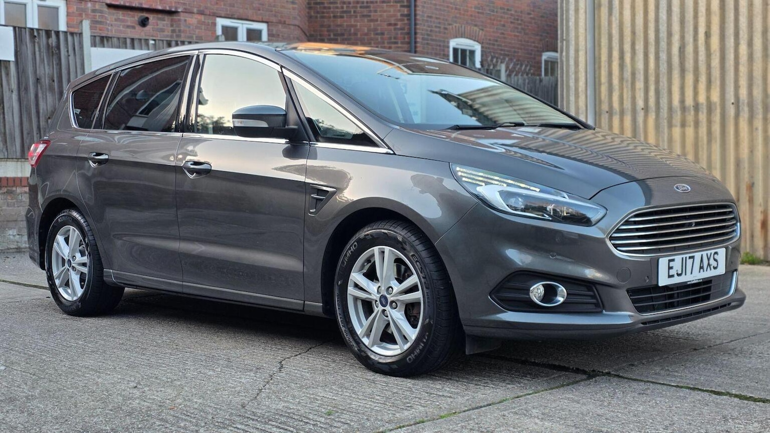 Used Ford S-Max 2017 for sale - 78062207: Photo 4