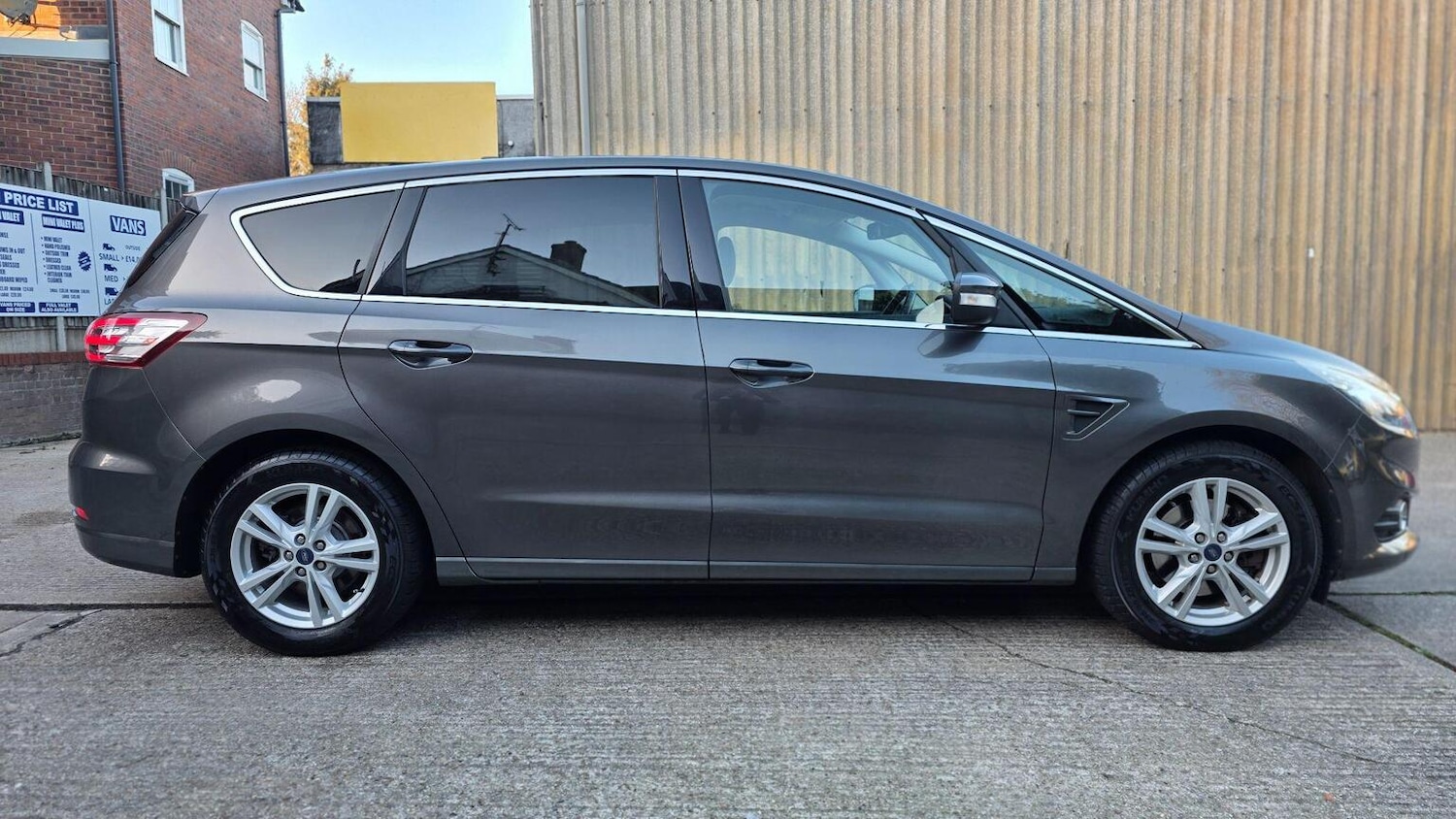 Used Ford S-Max 2017 for sale - 78062207: Photo 5