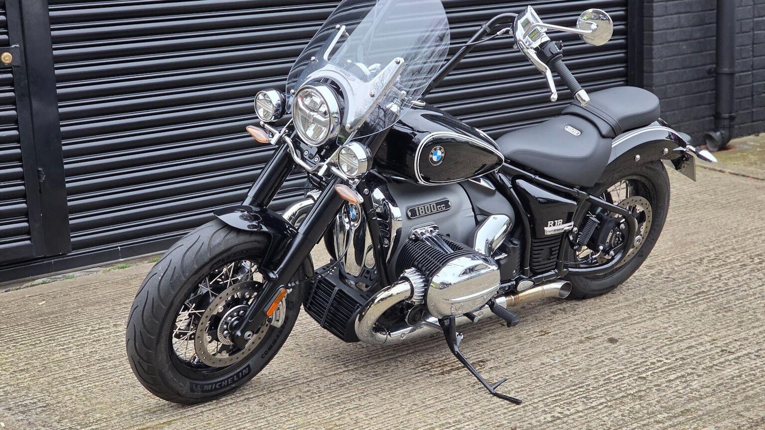 BMW R18