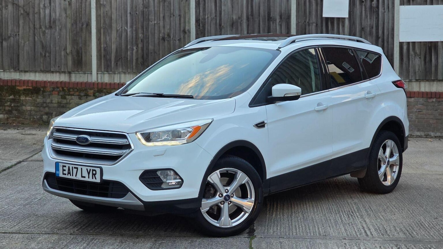 Used Ford Kuga 2017 for sale - 78139404: Photo 2