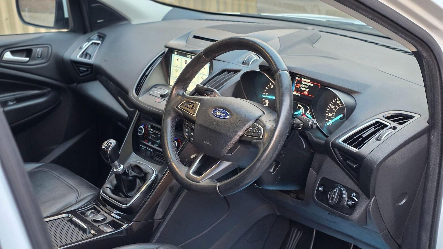 Used Ford Kuga 2017 for sale - 78139404: Photo 32