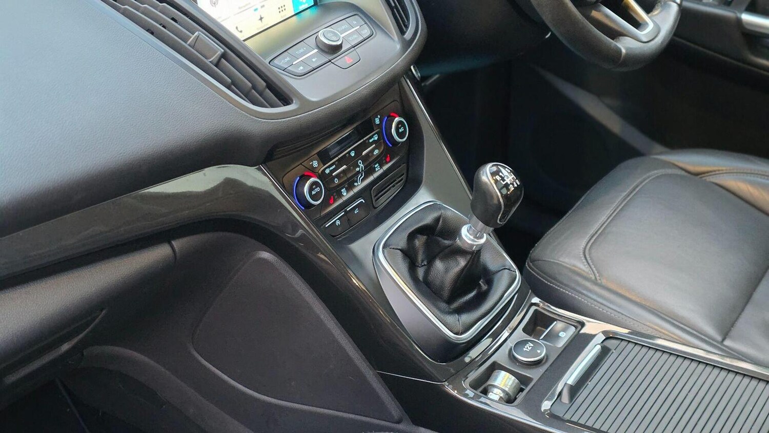 Used Ford Kuga 2017 for sale - 78139404: Photo 45