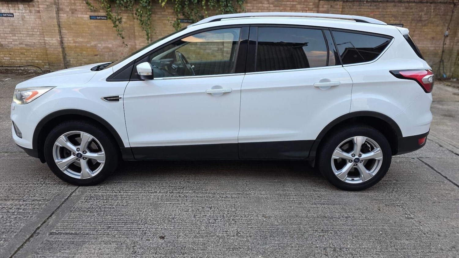 Used Ford Kuga 2017 for sale - 78139404: Photo 9