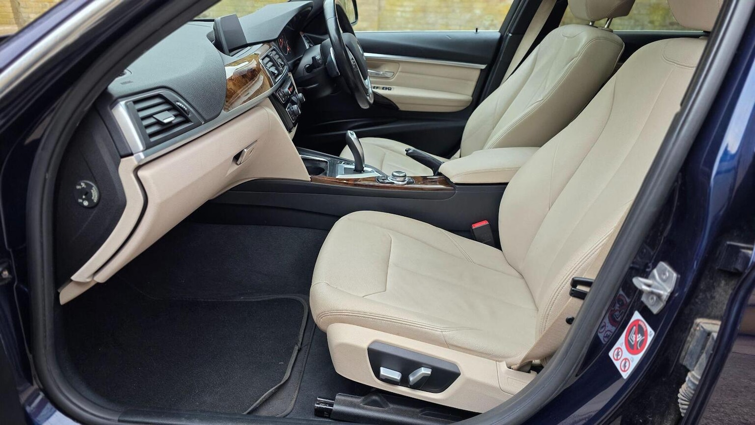 Used BMW 3 Series 2017 for sale - 78139405: Photo 11