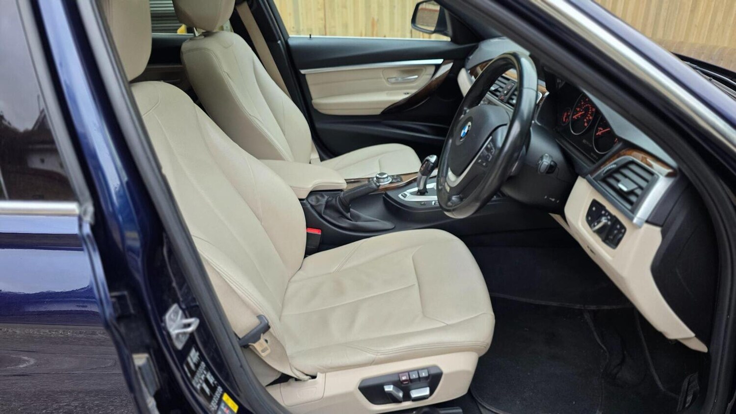 Used BMW 3 Series 2017 for sale - 78139405: Photo 28