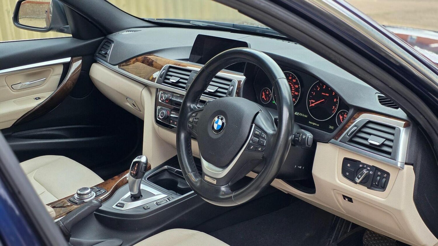 Used BMW 3 Series 2017 for sale - 78139405: Photo 29