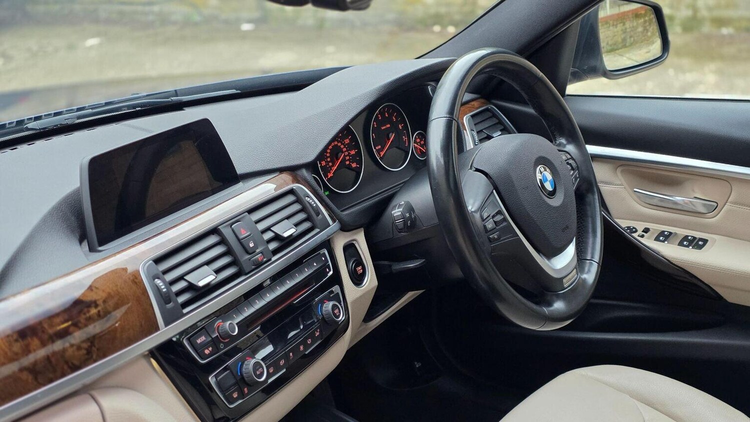 Used BMW 3 Series 2017 for sale - 78139405: Photo 38