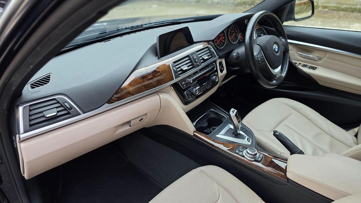 Used BMW 3 Series 2017 for sale - 78139405: Photo 40