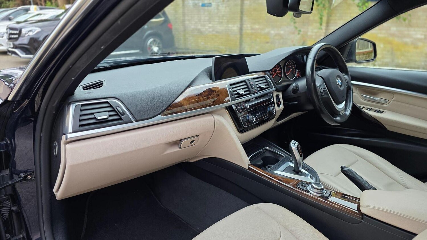 Used BMW 3 Series 2017 for sale - 78139405: Photo 42