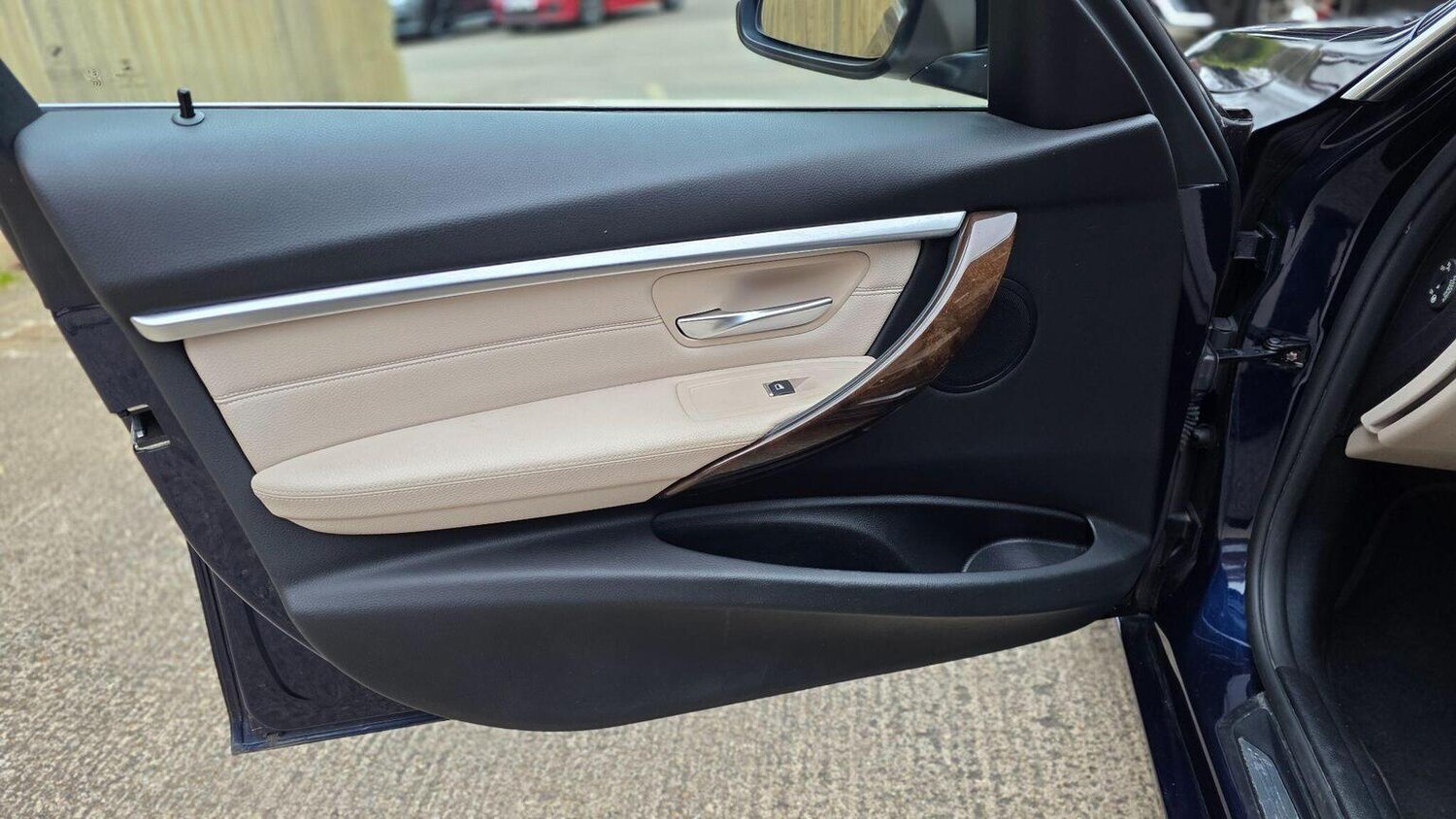 Used BMW 3 Series 2017 for sale - 78139405: Photo 43